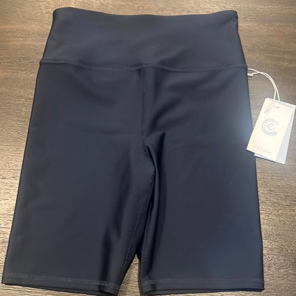 Calme black biker shorts. Size large - Picture 1 of 2